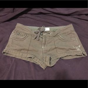 American Eagle Low-Rise Cargo Shorts
